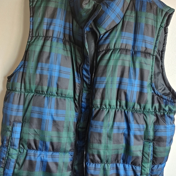 Vest - Picture 3 of 4
